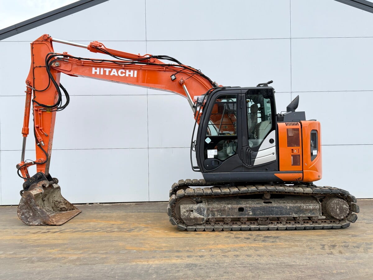 Hitachi Excavator ZX135US-6 105 hp