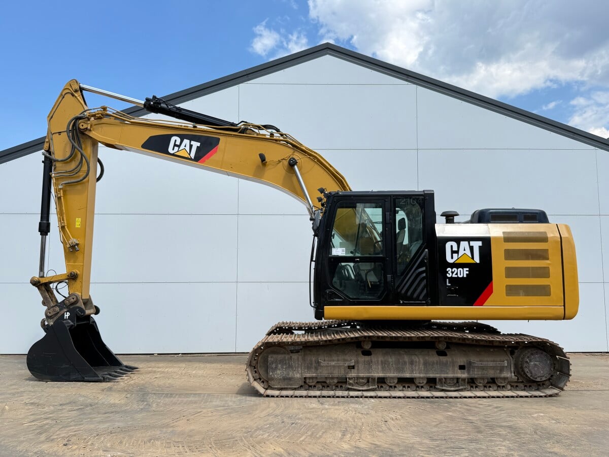 Caterpillar 320FL Excavator 164 hp
