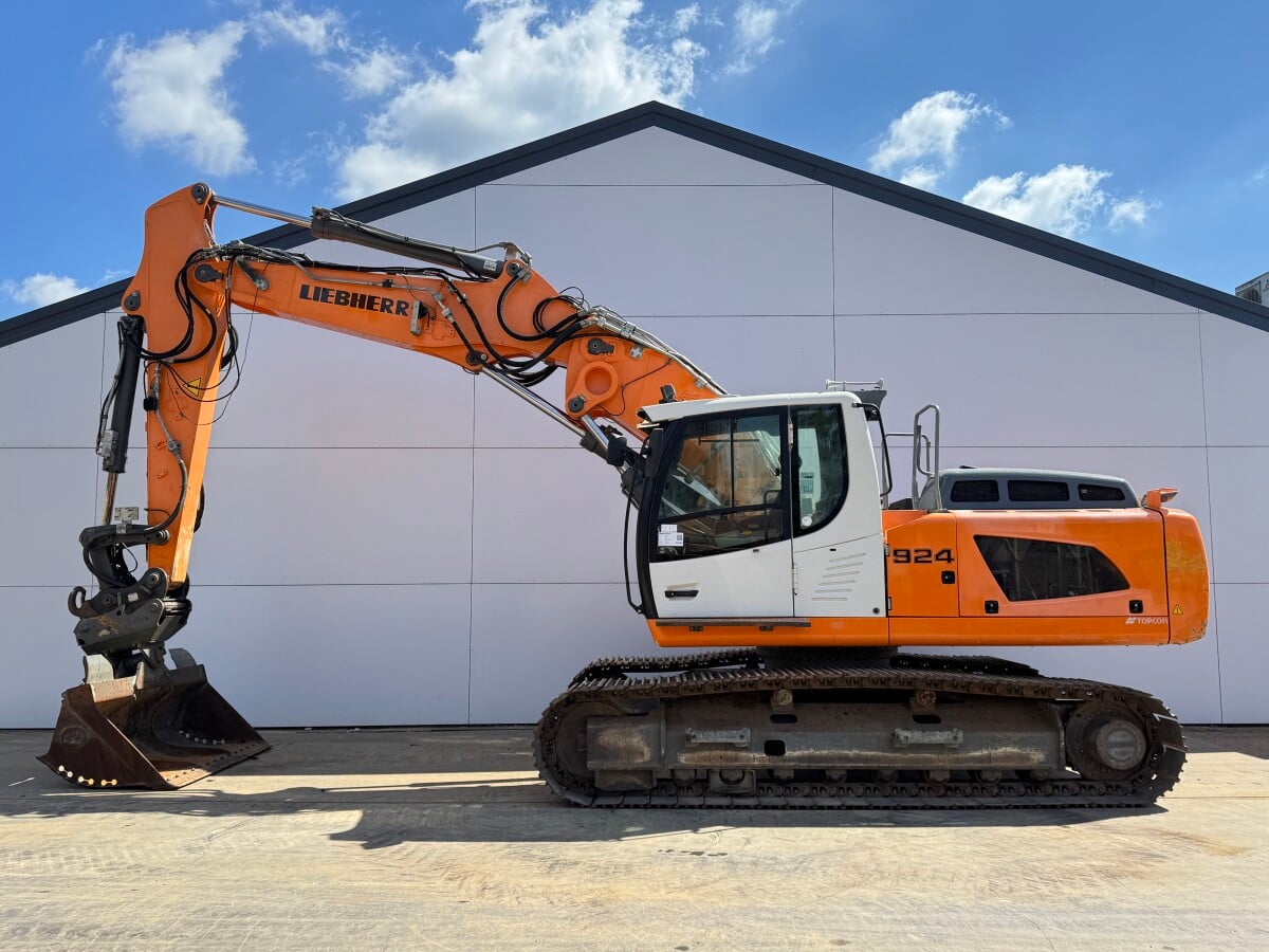 Liebherr R924LC Excavator 161 hp
