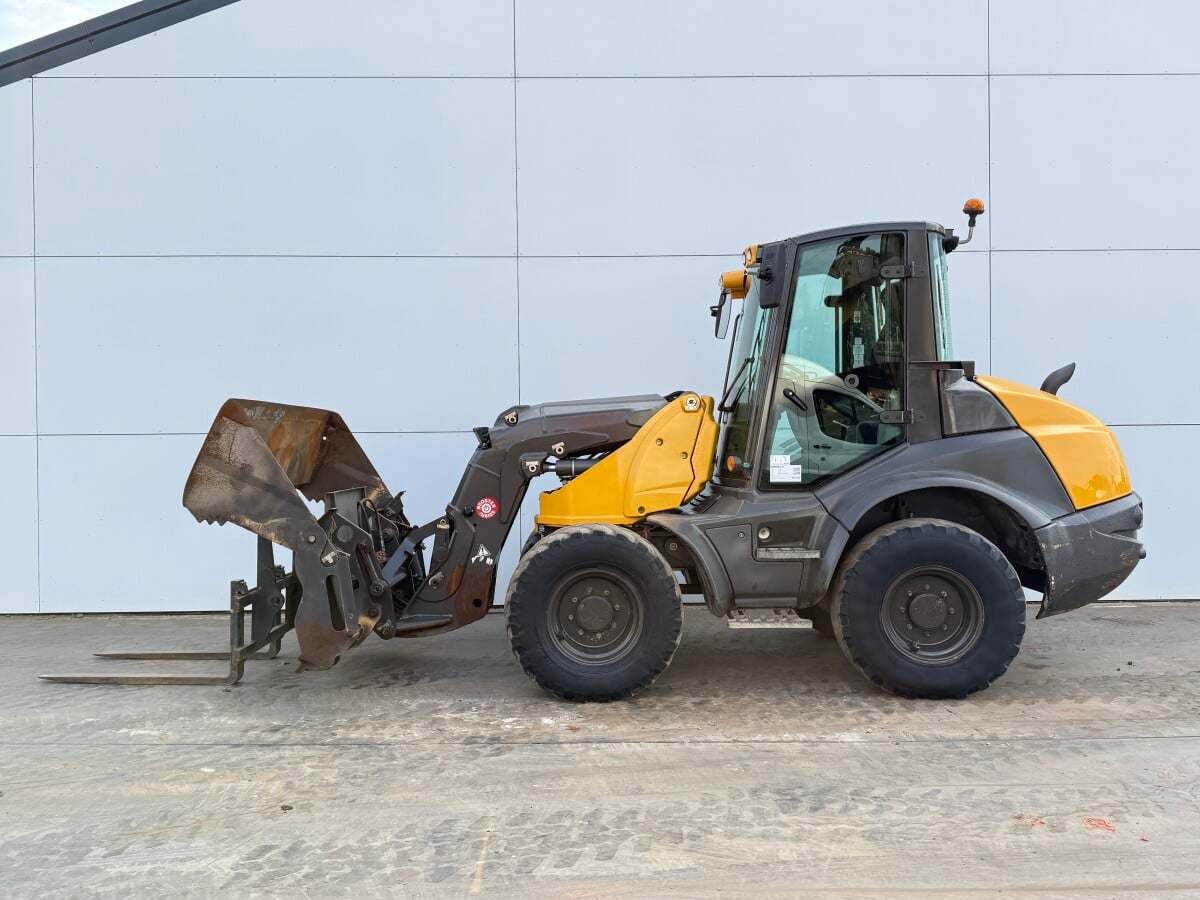 Mecalac AS900 Wheel Loader 74 hp