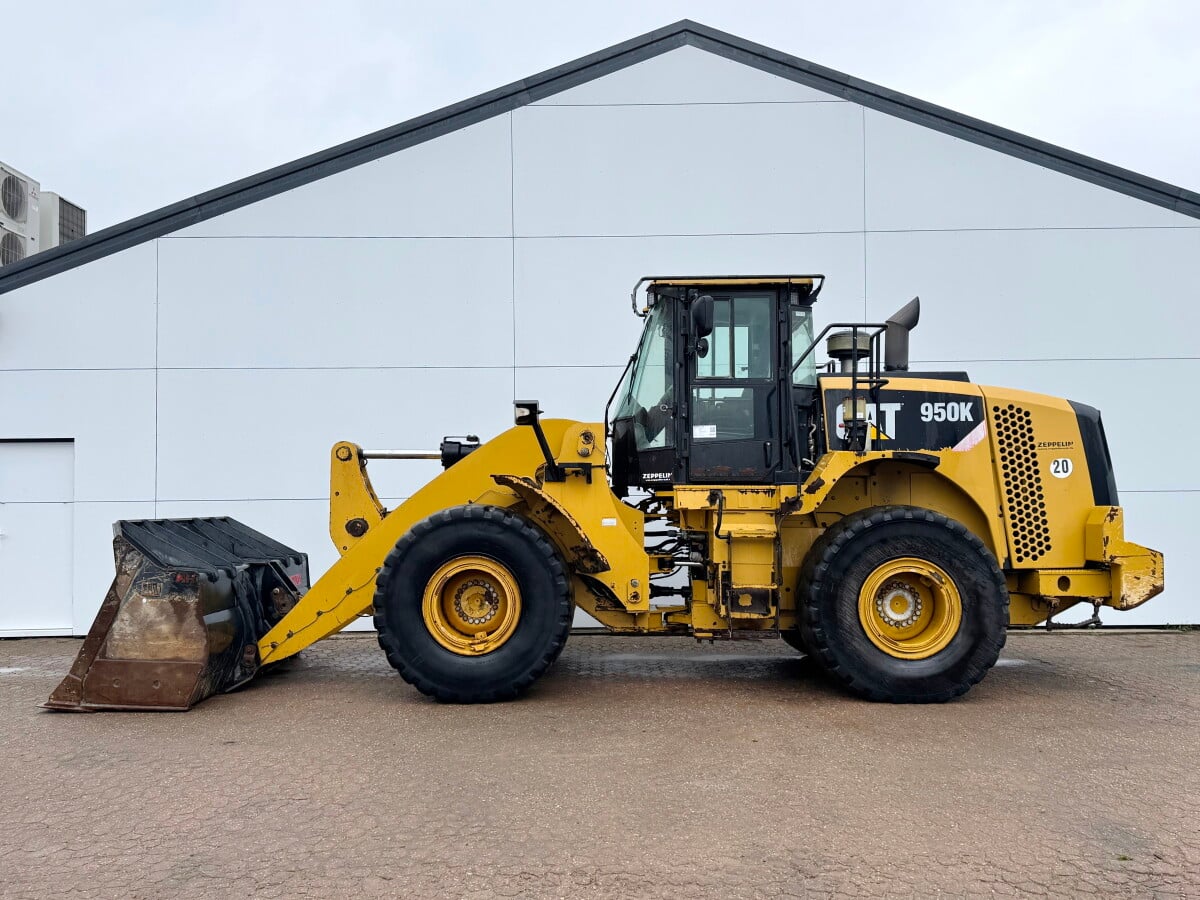 Caterpillar 950K Wheel Loader 231 hp