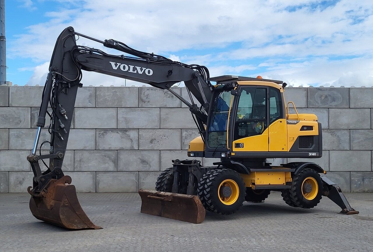 Volvo EW140 D Wheeled Excavator with Outriggers and Blade