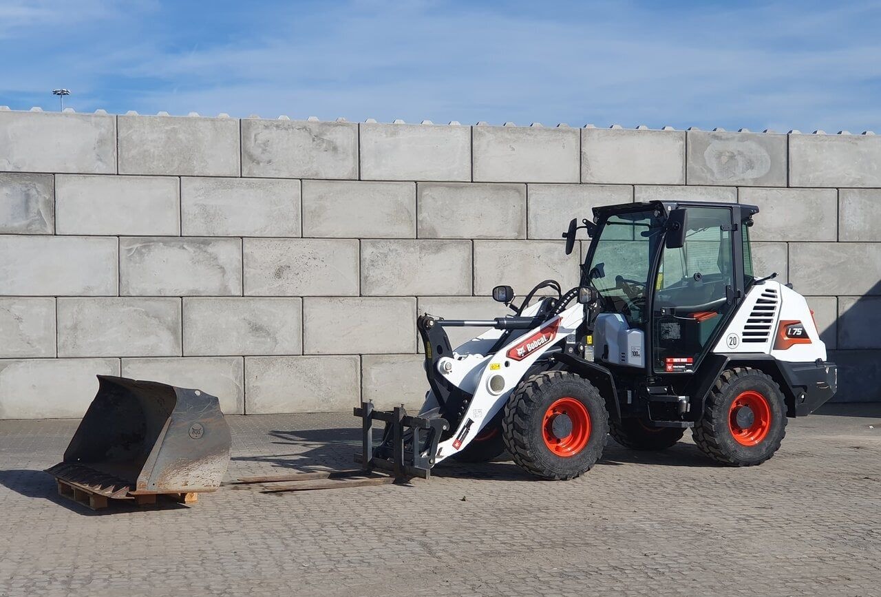 BobCat L75 Wheel Loader 55 hp
