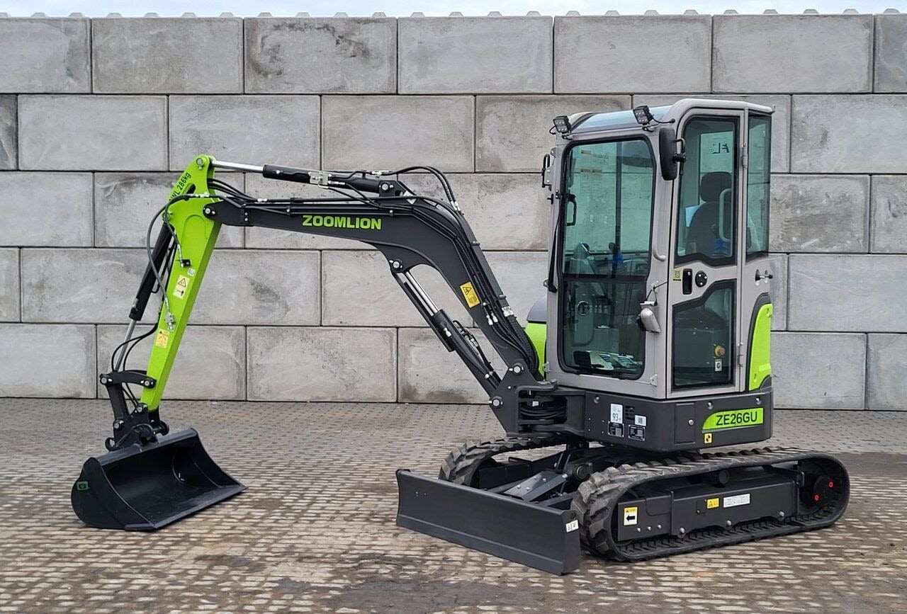 Caterpillar 302.7 Mini Excavator 6063 lb 20 hp