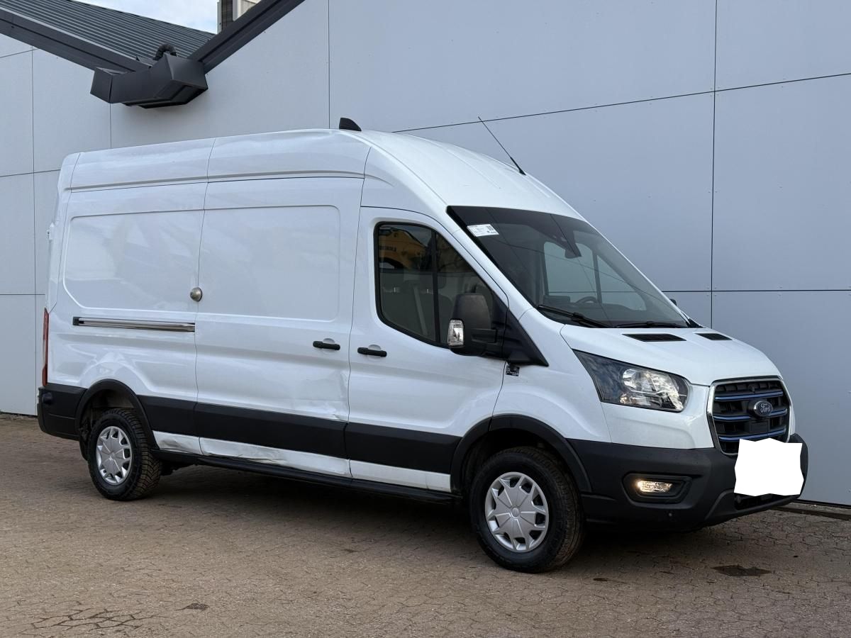 Ford e-Transit Panel Van 68 kWh 181 hp L3H3 White