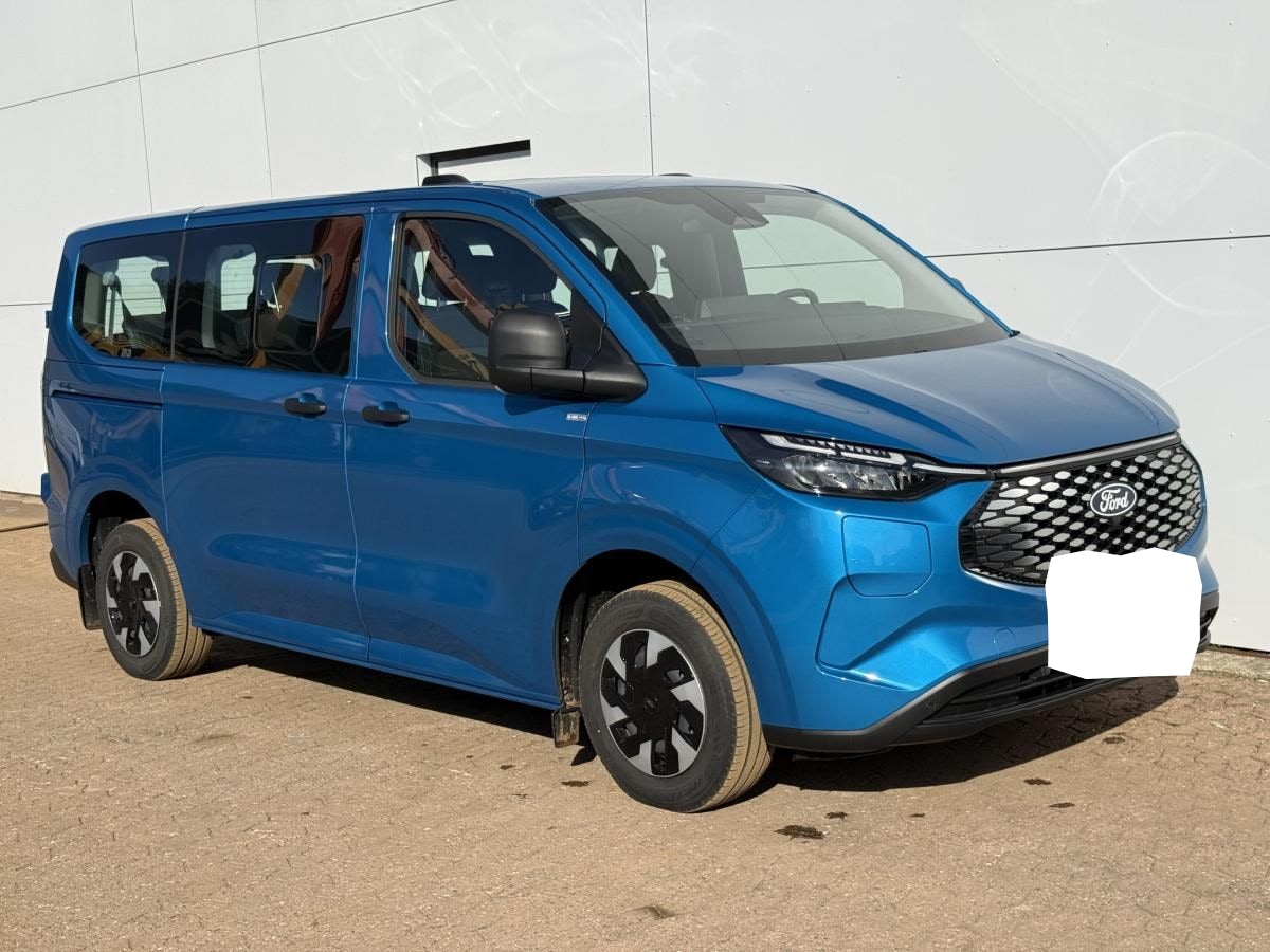 Ford e-Tourneo Custom Passenger Van L1H1 71 kWh 218 hp Digital Aqua Blue